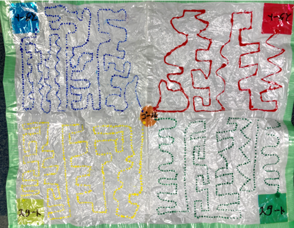 ユニバーサルデザイン賞：『ゆびでたどってゴールにむかえ』３年生