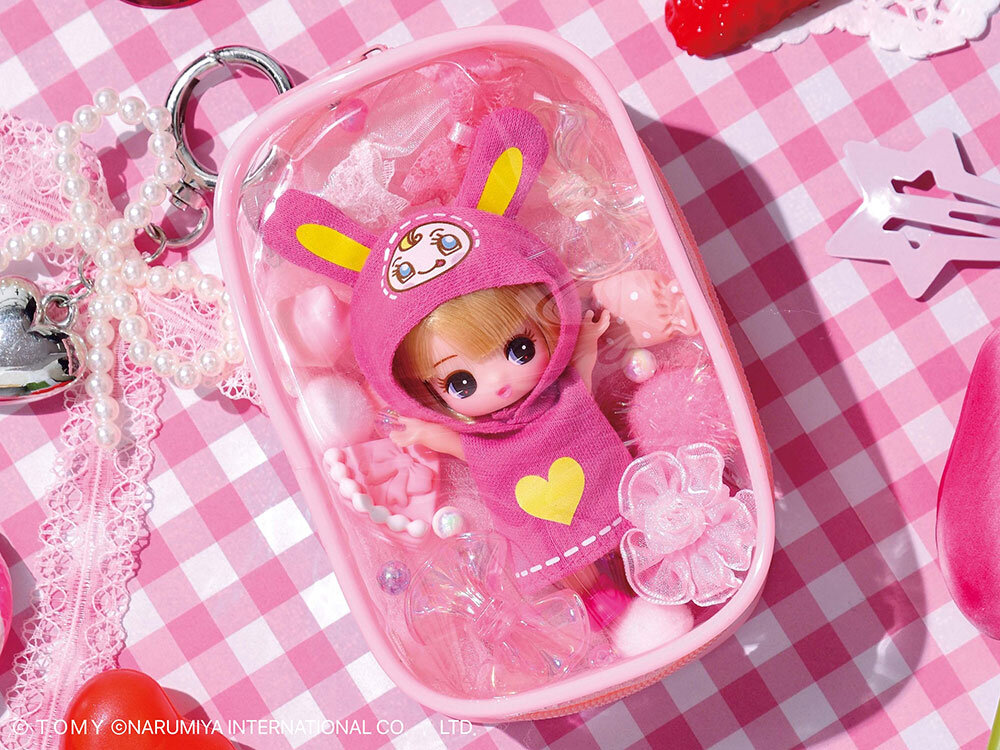 ポーチに入れてかわいくカスタマイズ