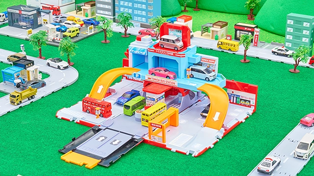 トミカビークルタウン ビッグに変形 ２階だてバスロータリー（トミカ付き）