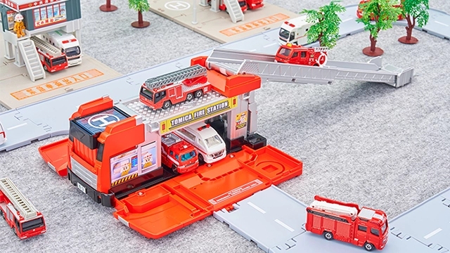 トミカビークルタウン 変形はしご消防車（トミカ付き）